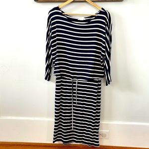 Great maternity dress. H&M size M